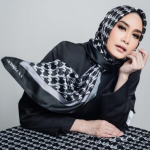 S&L Monogram square shawl in Black
