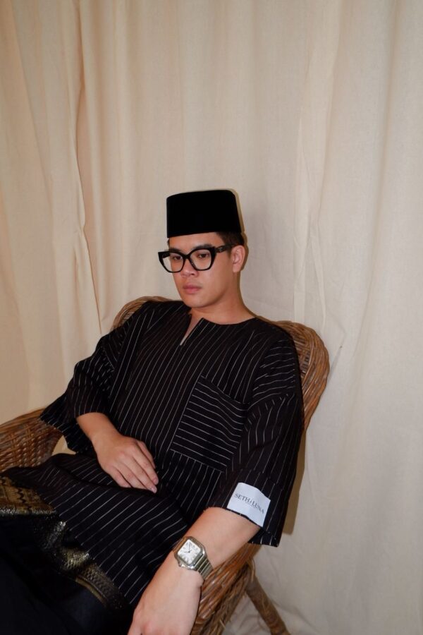 HAMKA JALUR IN HITAM PEKAT
